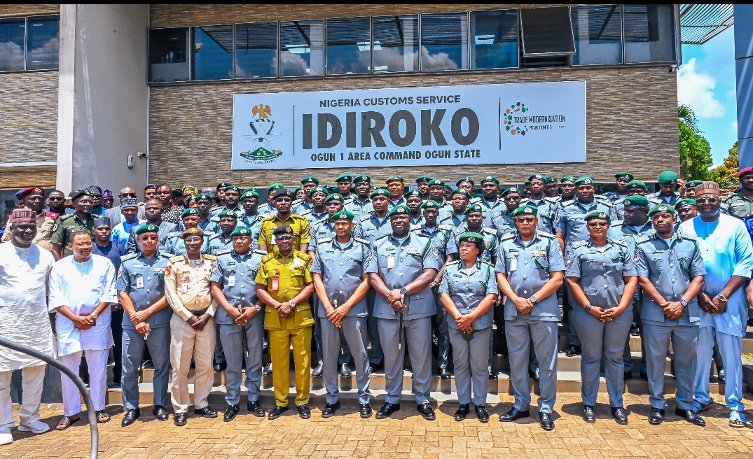 Cross section of stakeholders at Ogun 1 Area Command, Idiroko